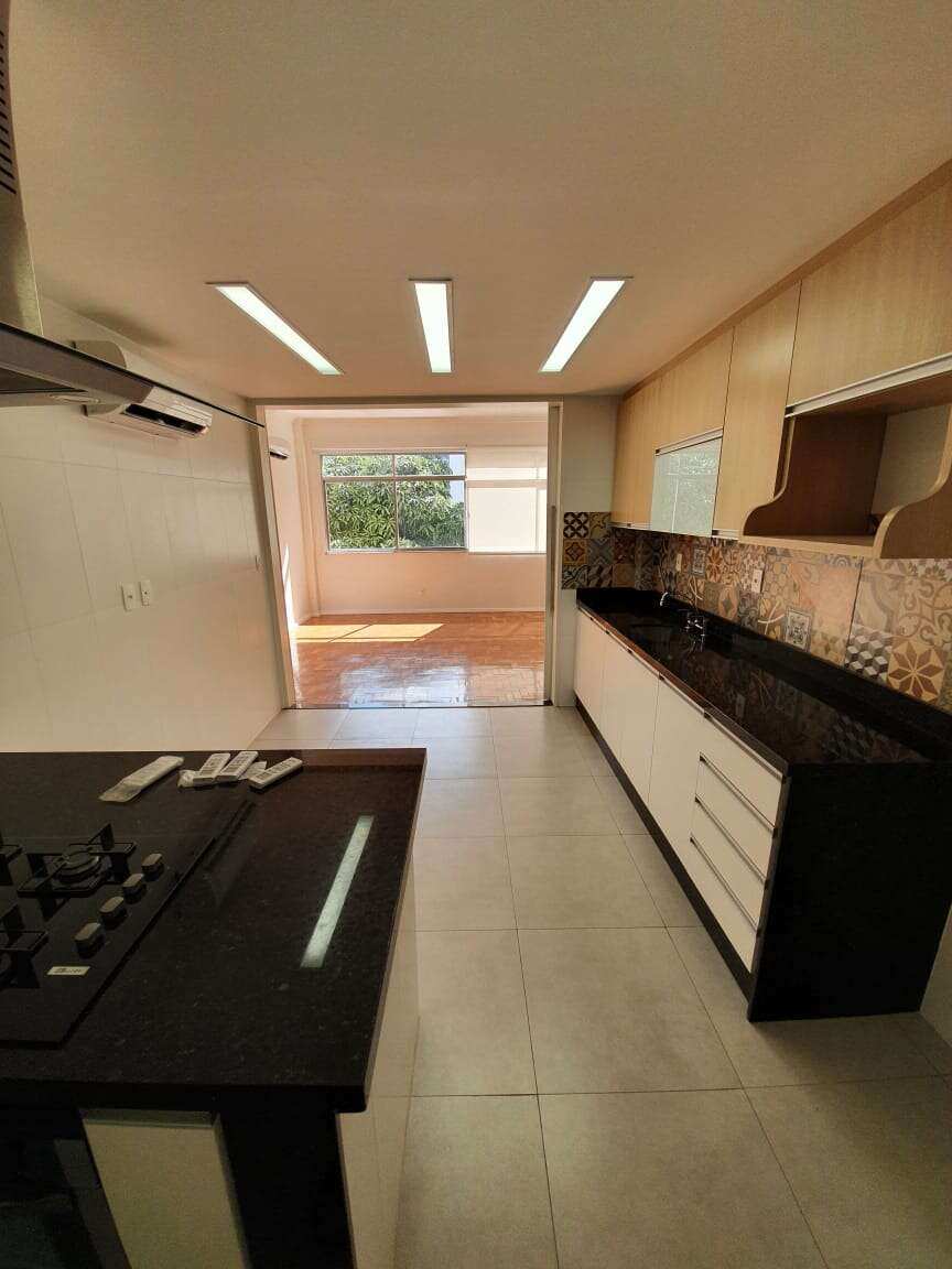 Apartamento à venda no Leblon, Zona Sul, 90 m², 2 quartos (sendo 1 suíte), Avenida Bartolomeu Mitre - Muniz Imóveis