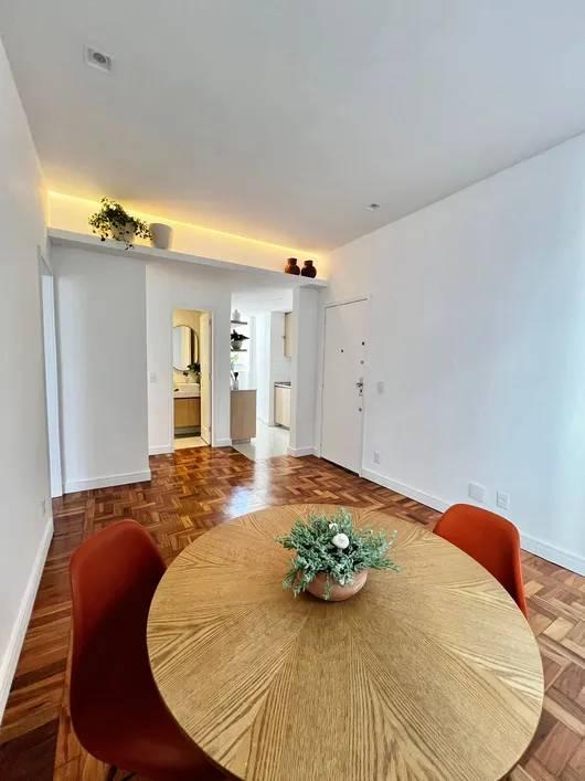 Apartamento com 2 quartos, 70m², à venda em Rio de Janeiro, Leblon - Muniz Imóveis