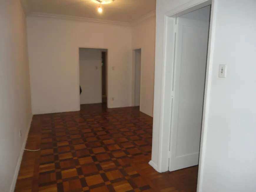 Apartamento em Copacabana, 2 Quartos, 80 m², 1 Vaga Garagem, 1º Andar, Portaria 24 h - Muniz Imóveis