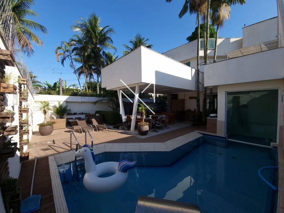 Casa em Vargem Pequena, 4 Quartos Suítes, 458 m2, Rua Manoel de Almeida Nunes - Muniz Imóveis