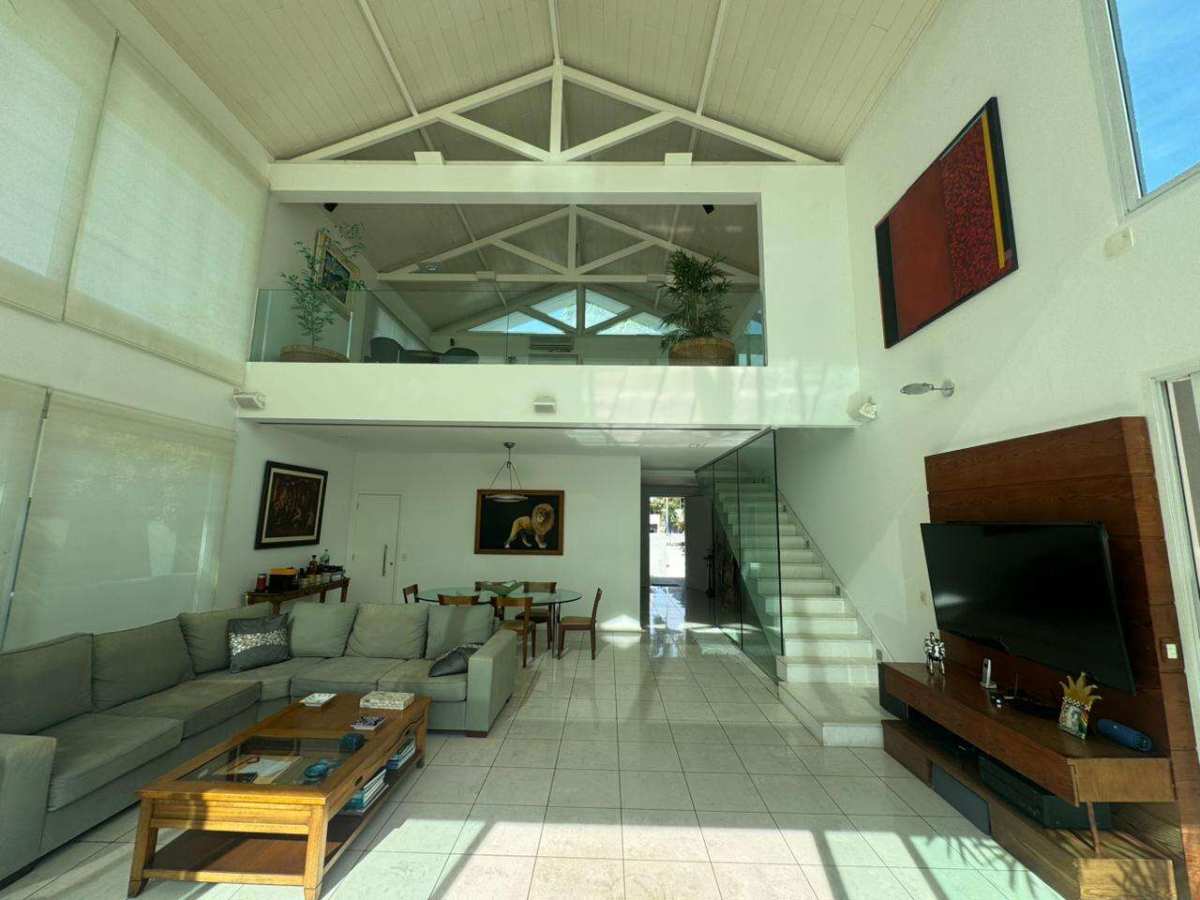 Casa na Barra da Tijuca, 4 Quartos Suítes, 750 m², Condomínio Residencial Quintas do Rio - Muniz Imóveis