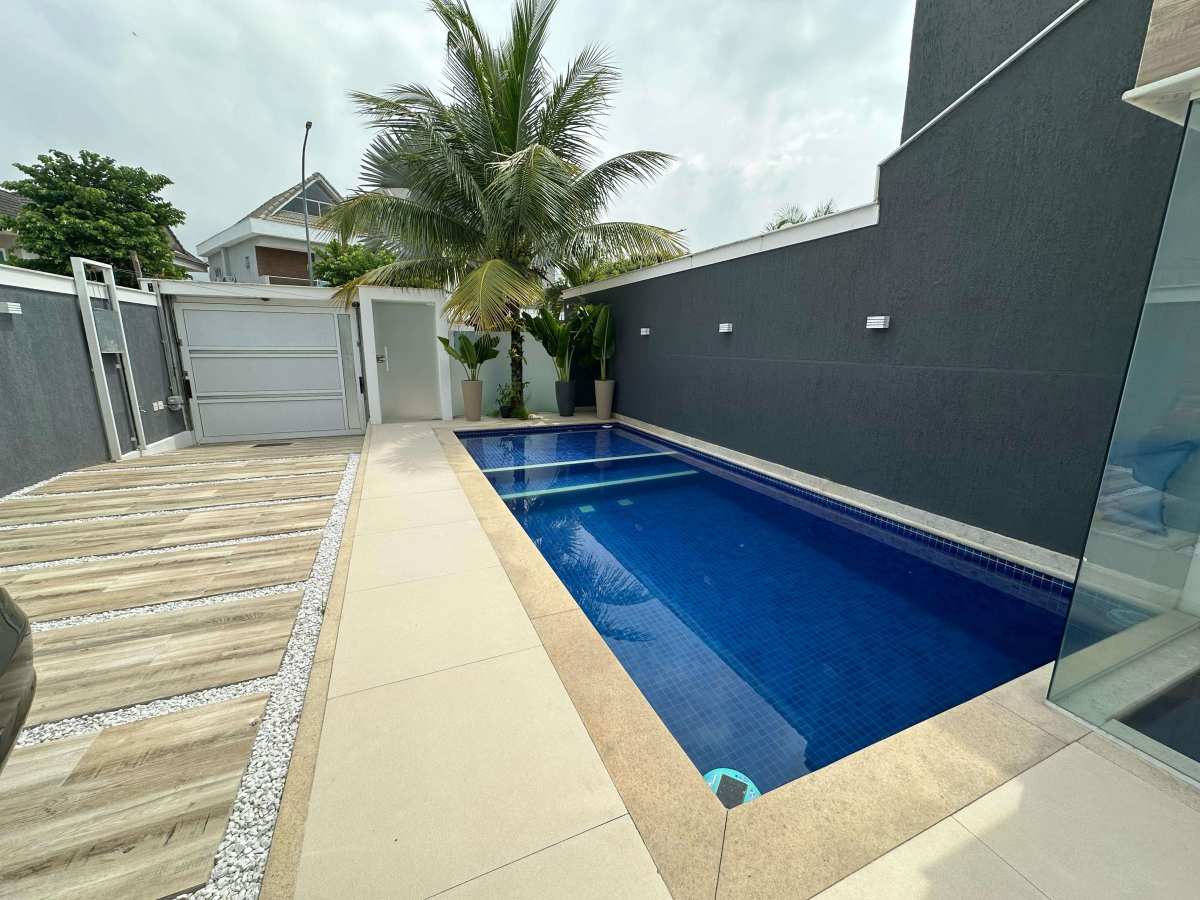 Casa no Recreio dos Bandeirantes, 5 Quartos, 4 Suítes, 350 m², Condomínio Riviera Del Sol - Muniz Imóveis